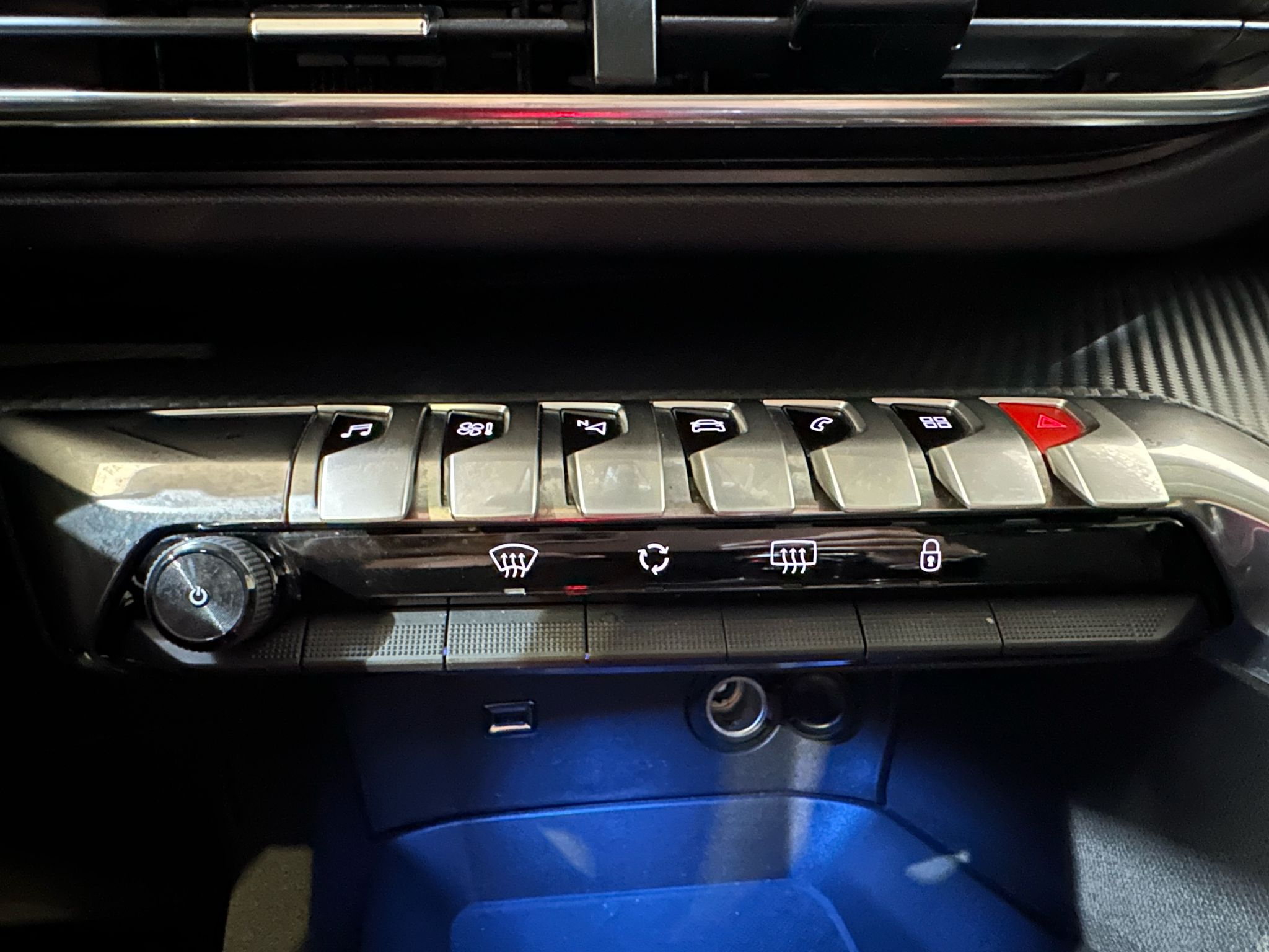 PEUGEOT 5008 1.5 BlueHDI ALLURE PACK